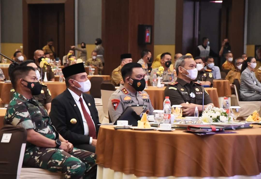 Bupati Deli Serdang H. Ashari Tambunan menghadiri acara Asistensi Pengelolaan Keuangan Terkait Percepatan Penyerapan Anggaran Dan Evaluasi PPKM Provinsi Sumatera Utara. Bertempat di Santika Premiere Dyandra Hotel Medan