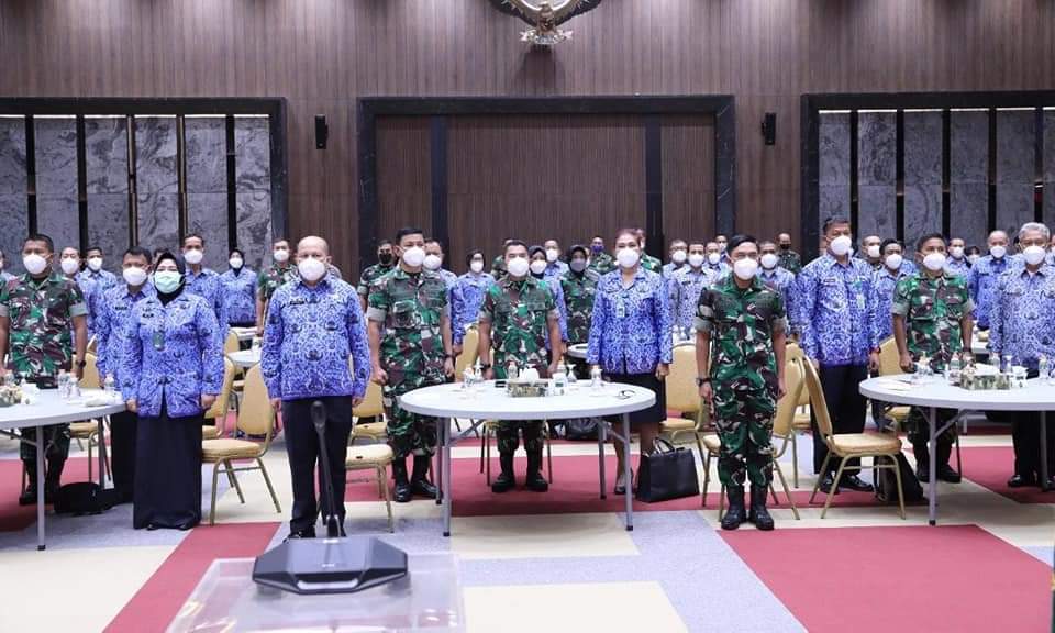 Memperingati Hari Ulang Tahun ke - 50 Korps Pegawai Republik Indonesia (Korpri), Korpri Unit TNI AD menggelar acara syukuran secara sederhana yang gelar di Aula Jenderal Besar A.H Nasution, Markas Besar Angkatan Darat, Senin (29/11/2021).