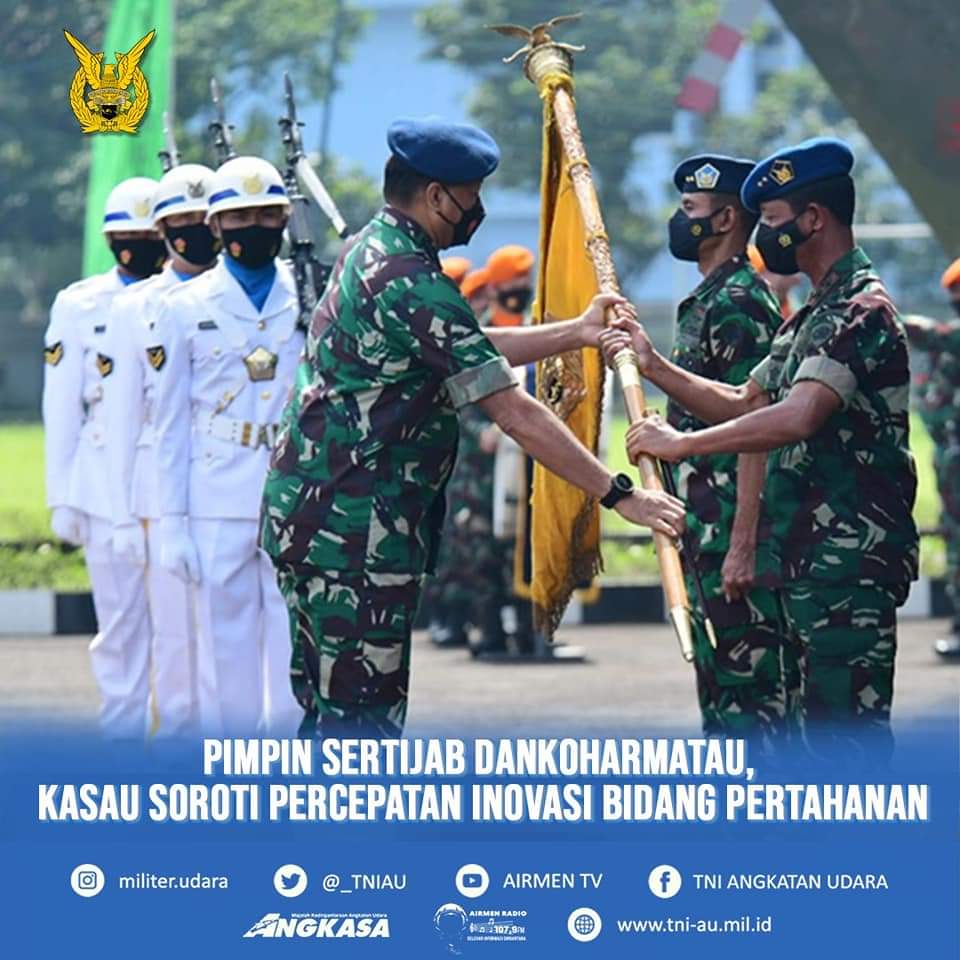 Kepala Staf Angkatan Udara, Marsekal TNI Fadjar Prasetyo, S.E., M.P.P memimpin Serah Terima Jabatan (Sertijab), Komandan Komando Pemeliharaan Materiil TNI AU (Dankoharmatau) dari Marsekal Muda TNI Tri Suryono kepada Marsekal Muda TNI Eddy Supriyono, S.E., M.M., di lapangan upacara Koharmatau, Senin (29/11/2021).