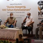 Anggota Dewan Pertimbangan Presiden (Wantimpres) Mayjen Pol (Purn) Sidarto Danusubroto mengatakan hingga saat ini belum menemukan seorang polisi yang memiliki karakter dan kepribadian seperti sosok Kapolri Jenderal Polisi Drs. Hoegeng Imam Santoso periode 1968-1971