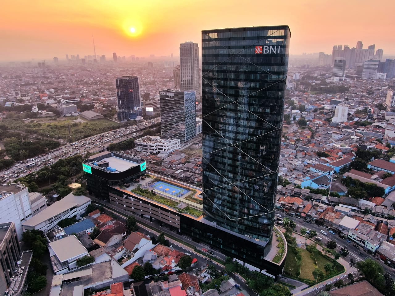 Bank BNI dan Shopee Buka Pintu Ekspor bagi 10.000 UKM Indonesia