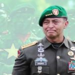 Presiden Joko Widodo (Jokowi) menunjuk Jenderal Andika Perkasa sebagai Panglima TNI menggantikan Marsekal Hadi Tjahjanto yang telah memasuki purnatugas pada akhir November 2021