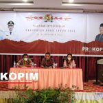 Bupati Karo Cory Sebayang melalui Wakil Bupati Theopilus Ginting secara resmi membuka Pelatihan Keprotokolan Kabupaten Karo Tahun 2021 di Rudang Hotel Berastagi