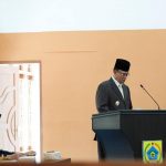 Wakil Bupati Pakpak Bharat H Mutsyuhito Solin, Dr, M.Pd membacakan Pidato Nota Pengantar Bupati Pakpak Bharat Tentang Rancangan Anggaran Pendapatan dan Belanja Daerah Tahun Anggaran 2022 dalam Sidang Paripurna DPRD Pakpak Bharat