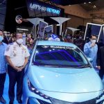 Toyota Prius Plug-In Hybrid Electric Vehicle jadi Armada Taksi Blue Bird