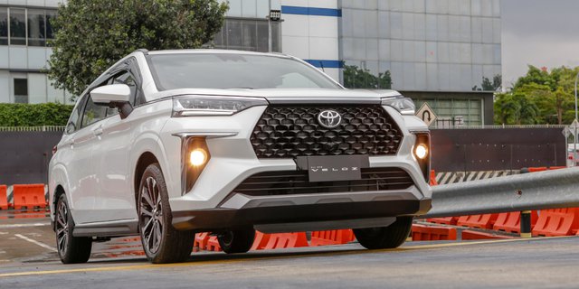 Bersamaan peluncuran All-New Toyota Veloz, PT Toyota Astra Motor (TAM) juga menyuguhkan All-New Toyota Avanza generasi ketiga