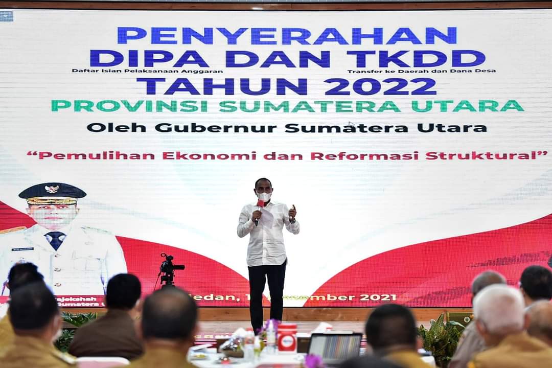 Gubernur Sumatera Utara (Sumut) mencatat selama kurun hingga 2021, pertumbuhan ekonomi mengalami perbaikan sejak Pandemi Covid-19 melanda dunia pada awal 2020 lalu. Karena itu, dibutuhkan kerja bersama pemerintah pusat hingga ke desa, dengan memanfaatkan anggaran total Rp59,77 triliun melalui penyerahan Daftar Isian Pelaksanaan Anggaran (DIPA) dan Transfer ke Daerah dan Dana Desa (TKDD) tahun 2022 dari APBN.