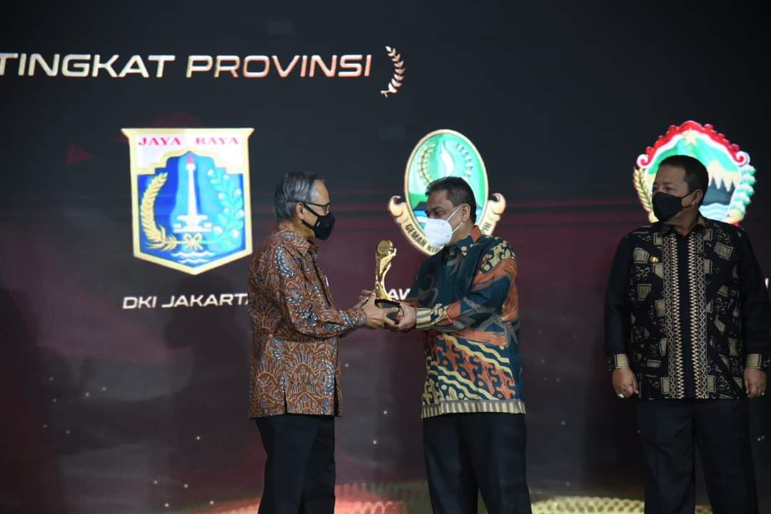 Pemerintah Provinsi (Pemprov) Sumatera Utara (Sumut) berhasil meraih penghargaan Tim Percepatan Akses Keuangan Daerah (TPAKD) Awards 2021. Penghargaan diberikan Otoritas Jasa Keuangan (OJK), lantaran Pemprov Sumut berperan yang secara otpimal membantu akses keuangan di daerah.