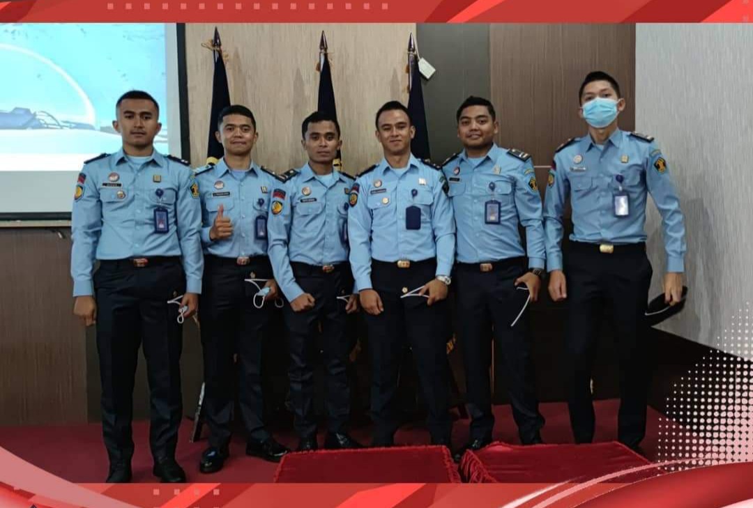 Sebanyak 6 (enam) orang Calon Pegawai Negeri Sipil (CPNS) di Lingkungan Kantor Wilayah Kementerian Hukum dan HAM Sumatera Utara resmi diambil sumpah menjadi Pegawai Negeri Sipil (PNS), Rabu (29/12/2021).