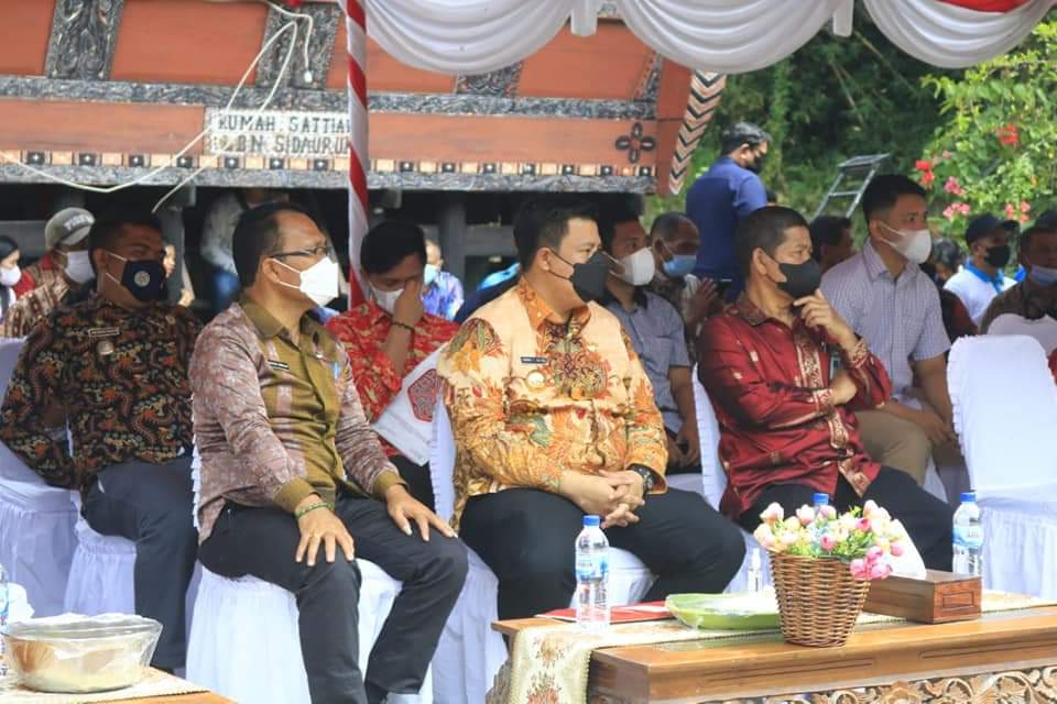 Bupati Vandiko T Gultom Hadiri Syukuran Berakhirnya Program Revitalisasi Pelestarian Cagar Budaya di Kabupaten Samosir