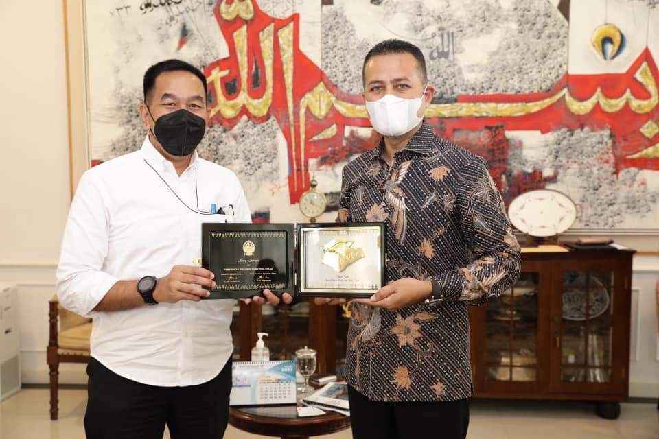 Pemerintah Provinsi (Pemprov) Sumatera Utara (Sumut) menyambut baik dan siap mendukung rencana GMR Airports Consortium dan Angkasa Pura II (AP II) yang ingin menjadikan Bandara Kualanamu sebagai hub internasional di wilayah Barat Indonesia.
