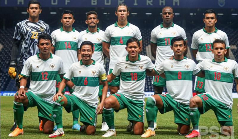 Dua pemain Timnas Indonesia telah membulatkan tekad untuk menang atas Timnas Malaysia di Piala AFF 2020. Keduanya adalah Yabes Roni dan Ricky Kambuaya.
