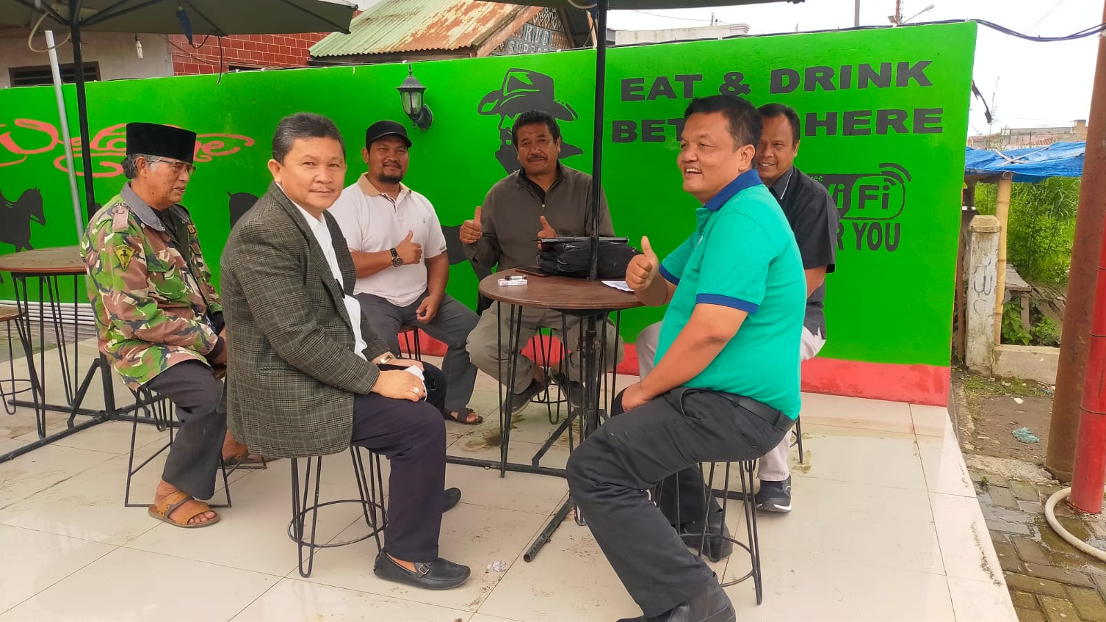 Anggota DPRD Sumatera Utara tinjau progres pembangunan Masjid Al-Mukhlisin di Desa Ndokum Siroga Kecamatan Simpang Empat Kabupaten Karo, Rabu (1/12/2021).