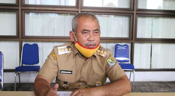 Komisi Pemberantasan Korupsi (KPK) menangkap Wali Kota Bekasi Rahmat Effendi beserta 11 orang lainnya terkait kasus dugaan korupsi pengadaan barang dan jasa (PBJ) serta lelang jabatan di Pemerintah Kota Bekasi, Jawa Barat.