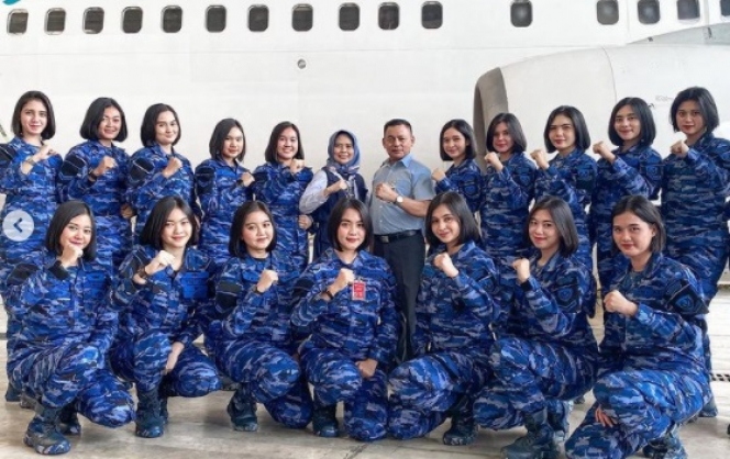 Wanita Angkatan Udara (Wara) adalah sebutan untuk prajurit wanita TNI Angkatan Udara. Wara dibentuk agar kaum wanita dapat menjadi anggota TNI-AU seperti layaknya kaum pria.