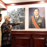 Menteri Pertahanan Prabowo Subianto menerima kunjungan Wakil Presiden ke-6 Try Sutrisno.