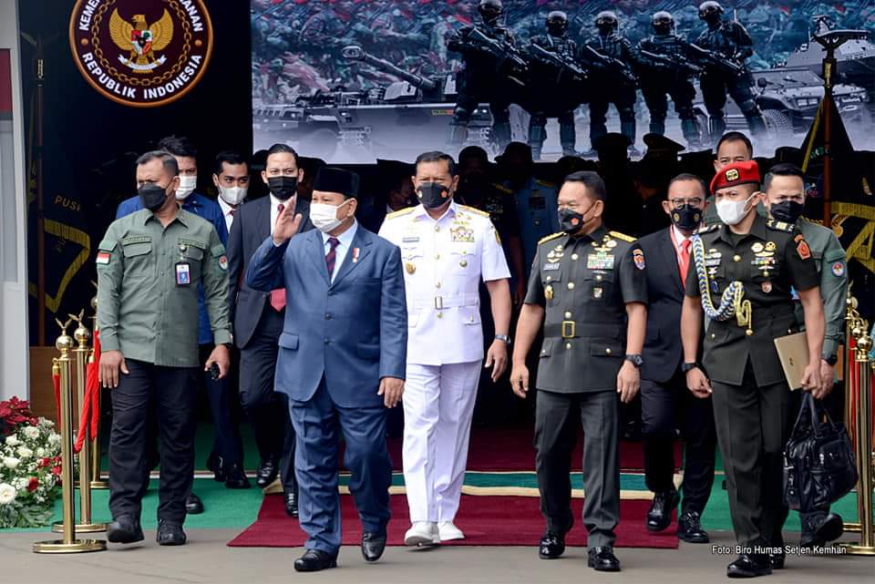 Menteri Pertahanan (Menhan) Prabowo Subianto menyampaikan beberapa atensinya mengenai kebijakan pertahanan keamanan Indonesia, mulai dari penanganan terorisme hingga reformasi birokrasi. 