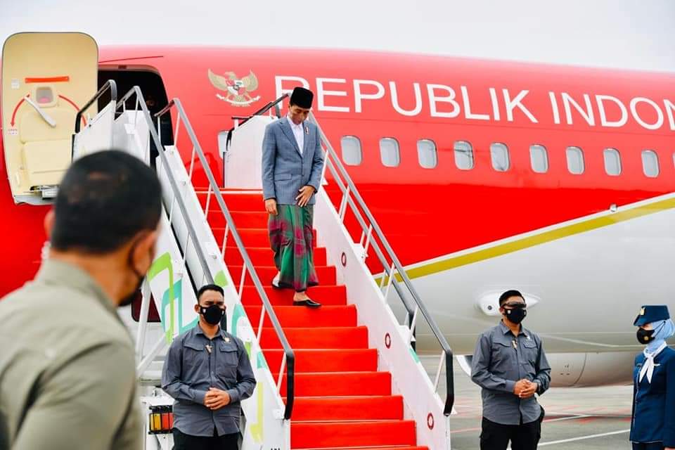 Presiden RI Joko Widodo (Jokowi) pada Senin (31/01/2022), bertolak menuju Provinsi Kalimantan Timur untuk melakukan kunjungan kerja.