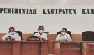 Kementerian Dalam Negeri (Kemendagri) terus mendorong percepatan pembangunan infrastruktur di Kabupaten Karo, Sumatera Utara.