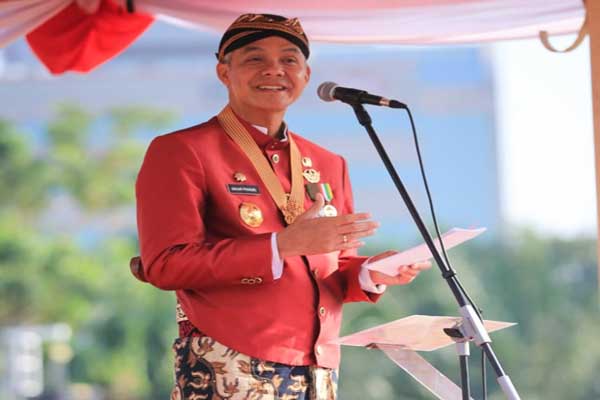 Pengembalian bantuan dari Kader PDIP Temanggung Fajar Nugroho kepada Gubernur Jateng Ganjar Pranowo ternyata karena ada pihak-pihak yang mengintervensi.