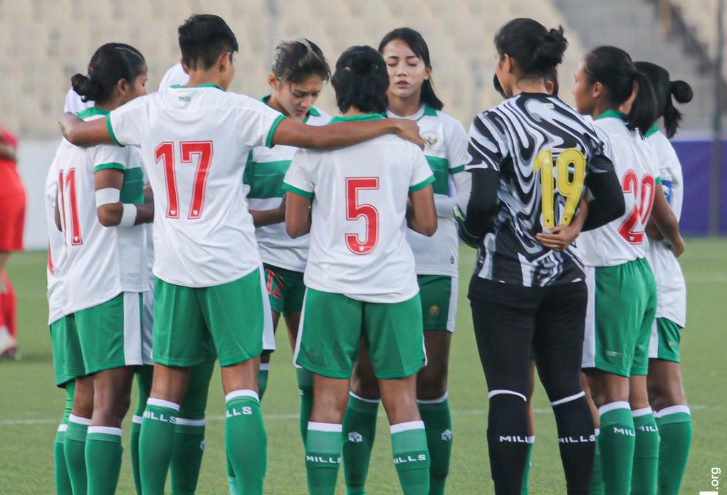 Timnas Putri Indonesia akan mengawali perjuangannya di Piala Asia Wanita (AFC Women’s Asian Cup) 2022 dengan melawan tim tangguh Australia. Laga seru ini bisa disaksikan live di Inews.