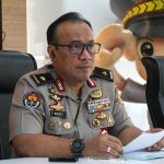 Kepala Divisi Humas Polri Irjen Dedi Prasetyo mengatakan, pihak Polda Sumatera Utara (Sumut) sedang memeriksa Kapolrestabes Medan Kombes (Pol) Riko Sunarko yang diduga menerima suap dari istri bandar narkoba.