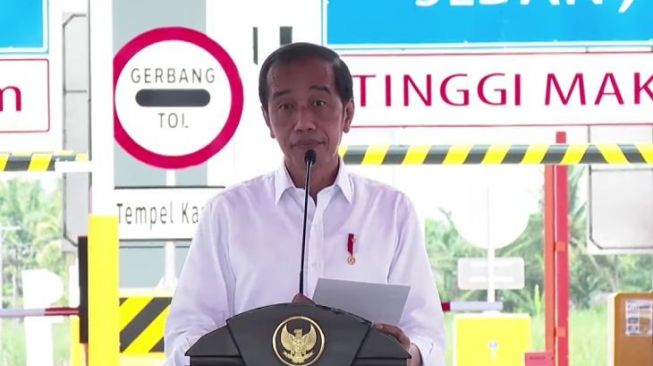 Presiden Joko Widodo (Jokowi) pada hari ini meresmikan ruas jalan tol Binjai-Langsa Seksi I Binjai-Stabat sepanjang 11,8 kilometer di Kabupaten Langkat, Sumatera Utara.