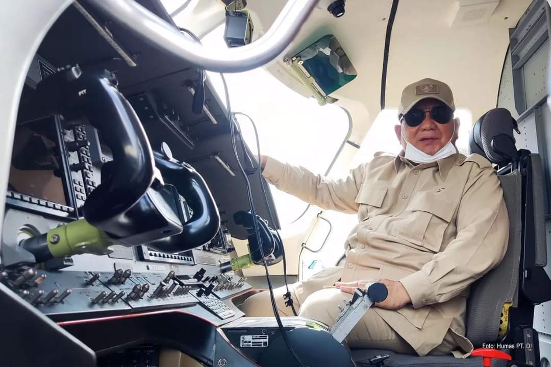 Menhan Prabowo Dukung Penjualan CN-235 ke Luar Negeri