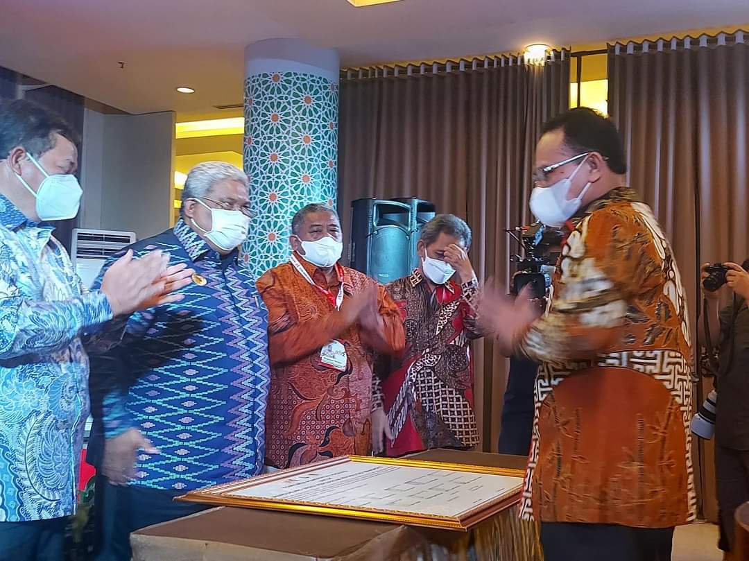 Pemerintah Provinsi (Pemprov) Sumatera Utara (Sumut) ikut menandatangani komitmen kesepakatan dukungan percepatan rehabilitasi mangrove di Hotel Claro Kendari, Sulawesi Tenggara, Selasa (8/2/2022) malam.