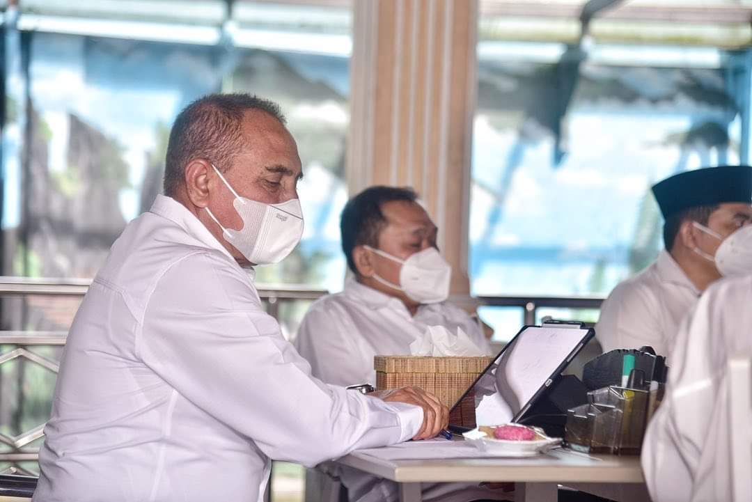 Pemerintah Provinsi (Pemprov) Sumatera Utara (Sumut) terus menggenjot vaksinasi agar masyarakat kelompok rentan dapat terhindar dari gejala berat paparan virus Covid-19. Hingga saat ini, sudah ada delapan kabupaten/kota yang capaian vaksin dosis keduanya di atas 70%.