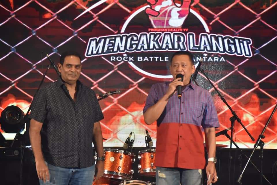 Ketua MPR RI Bambang Soesatyo yang juga Ketua Umum Ikatan Motor Indonesia (IMI) bersama CEO Group Asia Cargo Airlines Mr. Marco Isaak melalui PT Isaak Musik Entertainment (IME) menyelenggarakan event kompetisi musik 'Mencakar Langit Rock Battle Nusantara' di tiga negara, yakni Malaysia, Indonesia dan Singapura. Mencari bibit baru band rock untuk mewarnai blantika musik dari ketiga negara.