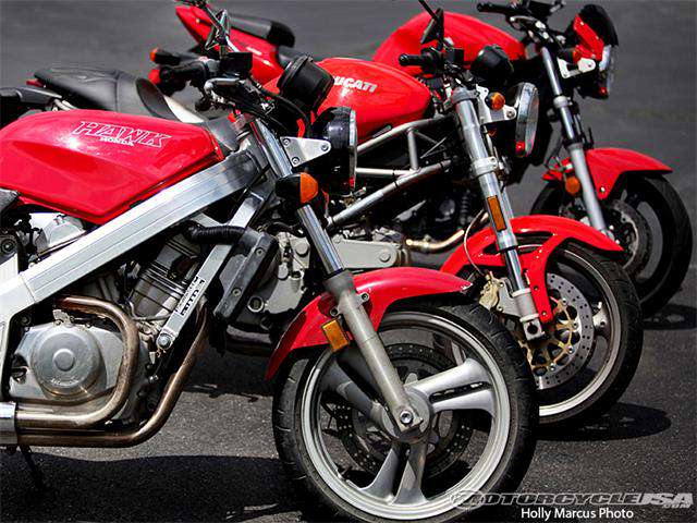 Honda merilis teaser menjelang peluncuran sepeda motor Honda Hawk 11 pada gelaran Osaka Motorcycle Show 2022 pada 19 - 21 Maret.