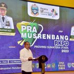 Seluruh Bupati/Walikota se-Sumatera Utara (Sumut) diminta untuk dapat bekerja sama dan bersatu guna mengejar target pembangunan daerah. Sehingga kemakmuran rakyat Sumut, sebagai tujuan pembangunan daerah dapat terwujud.