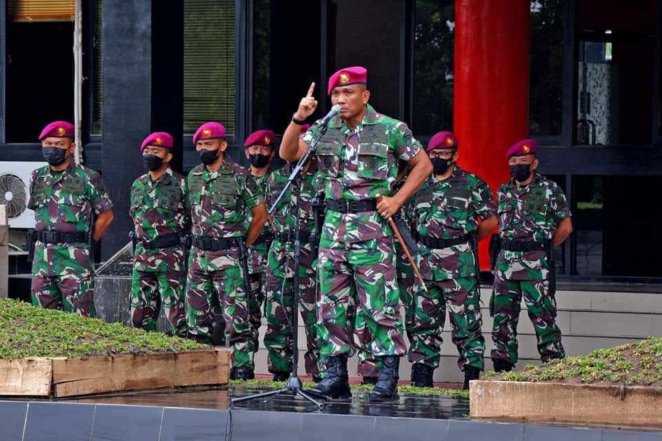 Komandan Brigif 2 Marinir Pasmar 2 Kolonel Marinir Rudi Harto Marpaung secara resmi menerima 25 Taruna Akademi Angkatan Laut (AAL) Tingkat IV Korps Marinir Angkatan 67 yang akan melaksanakan Latihan Praktek Magang di Brigif 2 Marinir di Lapangan Rencong Sakti Mako Brigif 2 Marinir Gedangan, Sidoarjo, Jawa Timur. Selasa (1/03/2022).