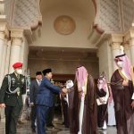 Menteri Pertahanan RI Prabowo Subianto mendapat hangat dari Pangeran sekaligus Wakil Menteri Pertahanan Arab Saudi, His Royal Highness Pangeran Khalid bin Salman pada undangan yang berlangsung Senin (7/3/2022) di Riyadh.