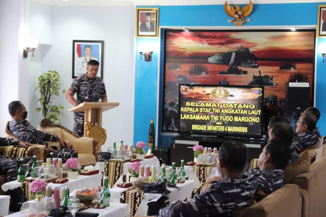 Brigif 4 Marinir/BS – Pesawaran – Kepala Staf Angkatan Laut (KASAL) Laksamana TNI Yudo Margono melaksanakan Kunjungan Kerja ke Markas Komando (Mako) Brigif 4 Marinir/BS di Piabung Padang Cermin Pesawaran Lampung, Selasa (8/3/2022)