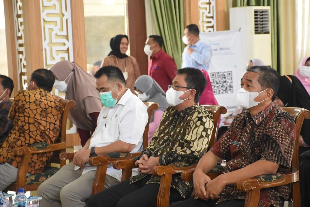 Dalam rangka Percepatan Penurunan Stunting, Pemerintah Kota Tebing Tinggi melalui Dinas Kesehatan Kota Tebing Tinggi menggelar Pertemuan Pelaksanaan Rembuk Stunting yang merupakan Aksi 3 dari 8 Aksi Konvergensi Percepatan Penurunan Stunting di Kota Tebing Tinggi, di Gedung Hj. Sawiyah, Jum'at (11/03/2022).