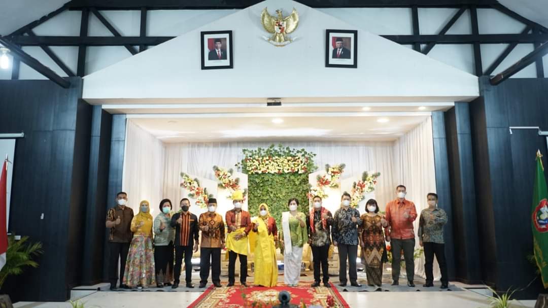 Pemerintah Kota (Pemkot) Tanjungbalai menggelar acara pisah sambut Ketua Pengadilan Negeri (PN) Tanjungbalai dari Salomo Ginting kepada Yanti Suryani, di Pendopo Rumah Dinas Walikota Tanjungbalai, Kamis (10/3/2022).