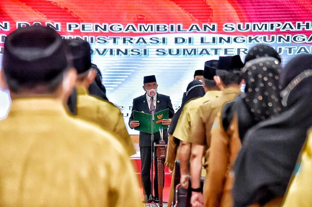 Sebanyak 126 pejabat Administrator dan Pengawas dari 22 organisasi perangkat daerah (OPD) di lingkungan Pemerintah Provinsi (Pemprov) Sumatera Utara (Sumut) dilantik oleh Gubernur Sumut Edy Rahmayadi, Selasa (22/3/2022).