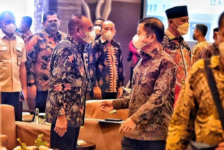 Gubernur Sumatera Utara (Sumut) Edy Rahmayadi menyampaikan 10 usulan proyek prioritas ke Menteri Perencanaan Pembangunan Nasional (PPN)/Kepala Badan Perencanaan Pembangunan Nasional (Bappenas) Suharso Monoarfa.