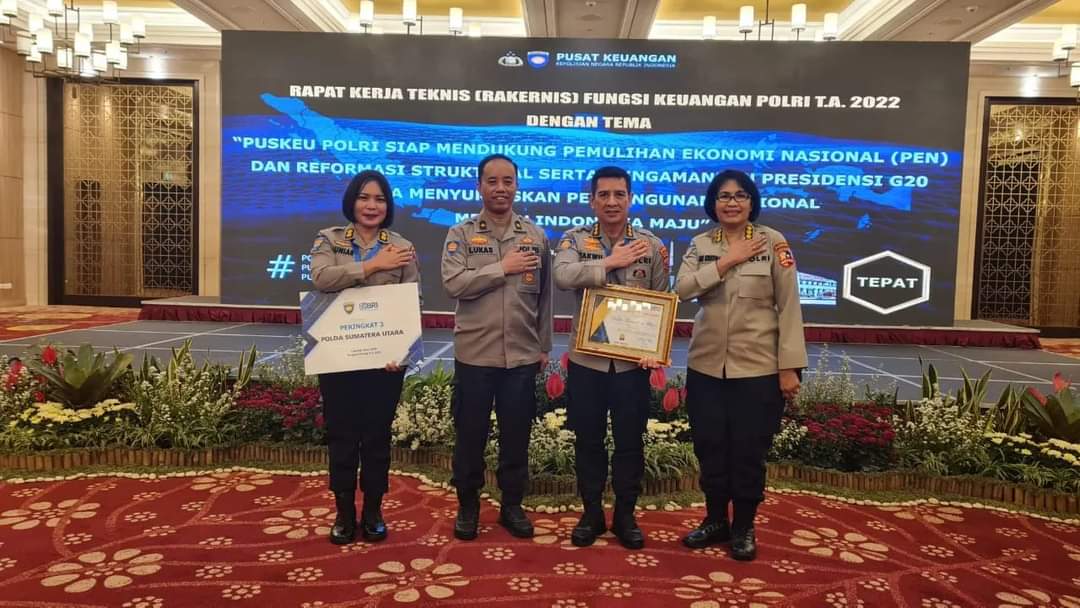 Polda Sumut Menerima Penghargaan Atas Capaian IKPA Terbaik ke-3 Sejajaran Polri TA 2021