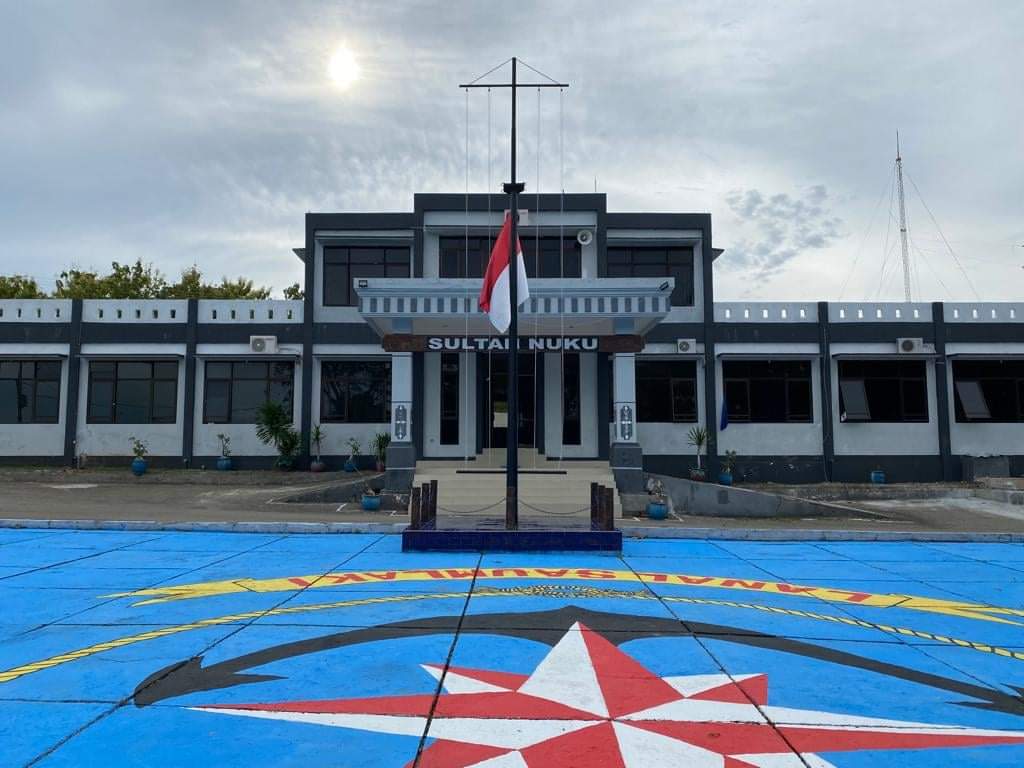 Dua Prajurit Terbaik Bangsa Gugur, Pangkalan TNI AL Saumlaki Kibarkan Bendera Setengah Tiang
