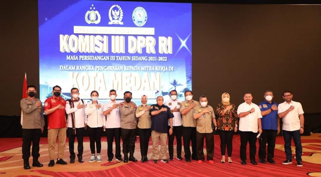 Komisi III Dewan Perwakilan Rakyat (DPR) RI melaksanakan kunjungan kerja (reses) masa persidangan III Tahun Sidang 2021-2022 di Medan, Provinsi Sumatera Utara.