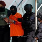 Tim Detasemen Khusus (Densus) 88 Antiteror Polri melakukan tindakan tegas terukur terhadap seorang terduga teroris berinisial SU di Sukoharjo, Jawa Tengah, karena melakukan perlawanan secara agresif kepada petugas.