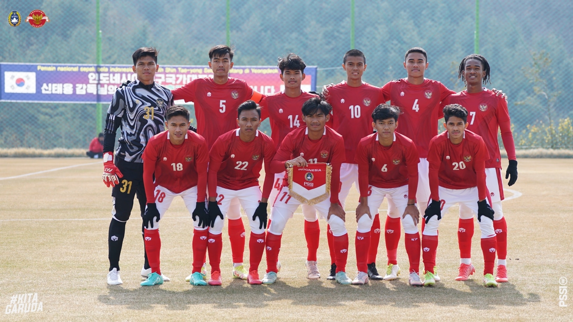 Timnas Indonesia U-19 vs Yeungnam University dalam laga yang digelar di Yeongdeok, Korea Selatan, Selasa (22/3/2022) siang. Setelah melalui 90 menit pertandingan, skuad asuhan Shin Tae-yong takluk 1-5.