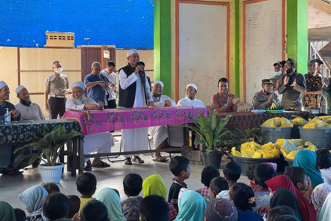 Wakil Gubernur (Wagub) Sumatera Utara (Sumut) Musa Rajekshah mendapat surprise (kejutan) hangat dari warga. Kunjungi Desa Gung Pinto, Kecamatan Naman Teran, Kabupaten Karo.