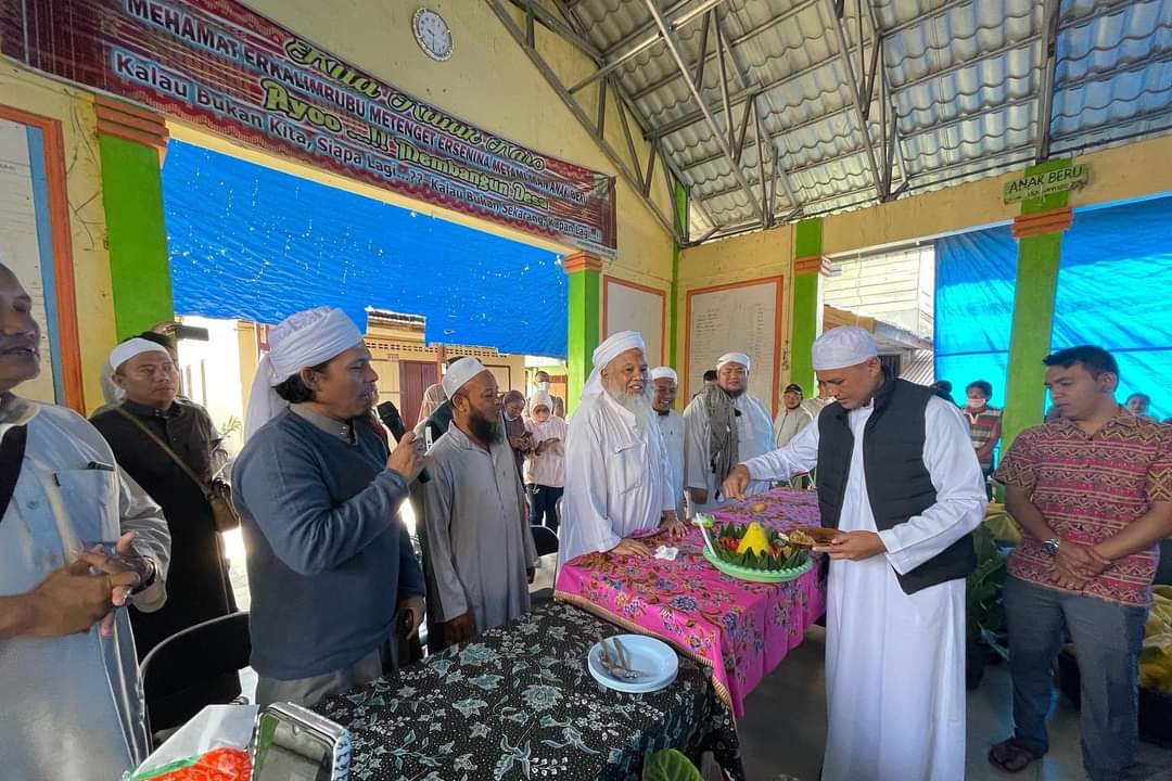Wakil Gubernur (Wagub) Sumatera Utara (Sumut) Musa Rajekshah mendapat surprise (kejutan) hangat dari warga. Kunjungi Desa Gung Pinto, Kecamatan Naman Teran, Kabupaten Karo.