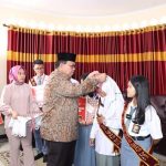 Ketua DPRD Provinsi Sumatera Utara, Drs Baskami Ginting menyambut lima pemenang terbaik "Jika Aku Menjadi Ketua DPRD" di Rumah Dinas Ketua DPRD Sumut, setelah sebelumnya ke lima pemenang dijemput langsung kerumah masing-masing, Jumat (1/4/2022).