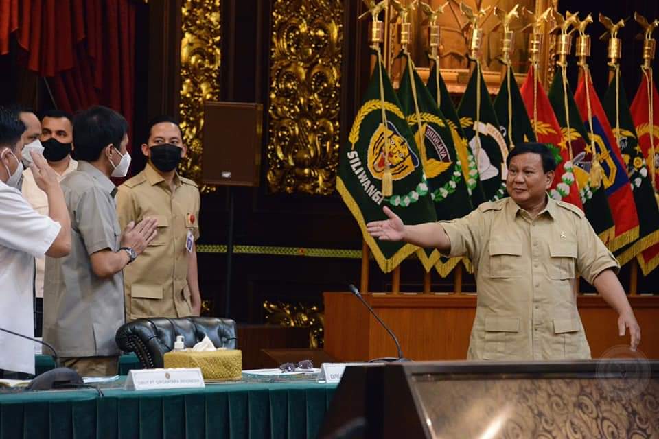 Menteri Pertahanan RI Prabowo Subianto menegaskan perlunya terus mengupayakan menjalin kerja sama dan hubungan baik dengan negara-negara sahabat demi peningkatan kapasitas alutsista dan industri pertahanan dalam negeri.