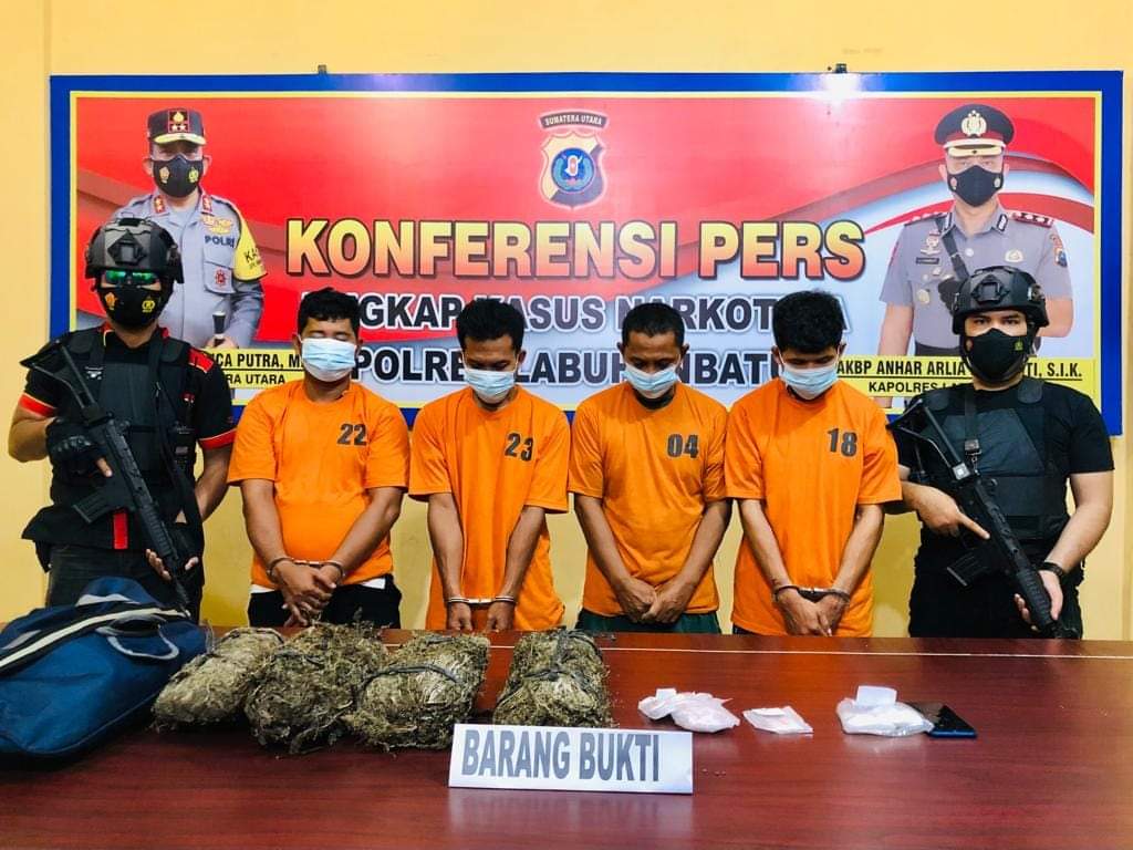 Tim Presisi Polres Labuhanbatu berhasil mengagalkan peredaran ganja seberat 3 kg dengan seorang pelaku, berinisal HH (41) warga Desa Sihopuk, Kecamaran Halongonan Timur, Kabupaten Labuhanbatu, Sumatera Utara (Sumut).